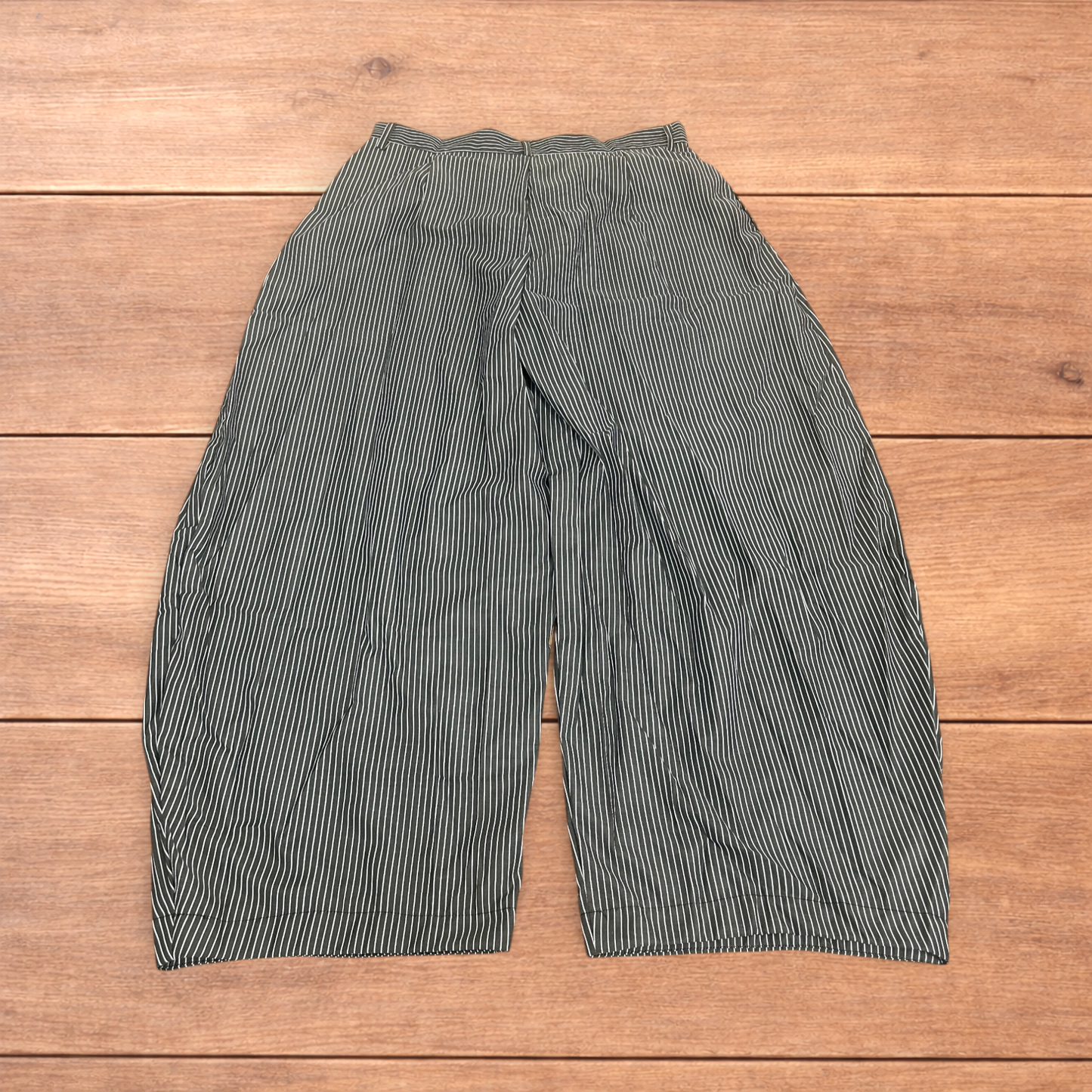 Vintage style baggy wide leg striped lightweight trousers in black/white.