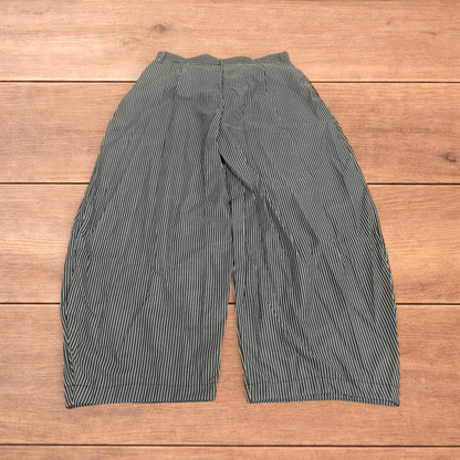 Vintage style baggy wide leg striped lightweight trousers in black/white.