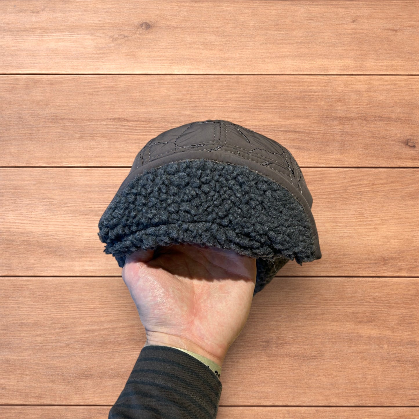 Insane Russian Trapper Korean padded fluffy hat cap in grey/blue.
