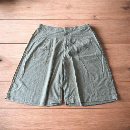 Super baggy wide leg linen shorts jorts in beige/cream.