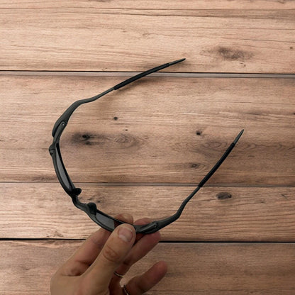 Insane metal frame polarised sunglasses in black frame red lense. One size.