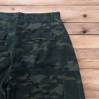 Super baggy wide leg cargo carpenter shorts jorts in army camo.