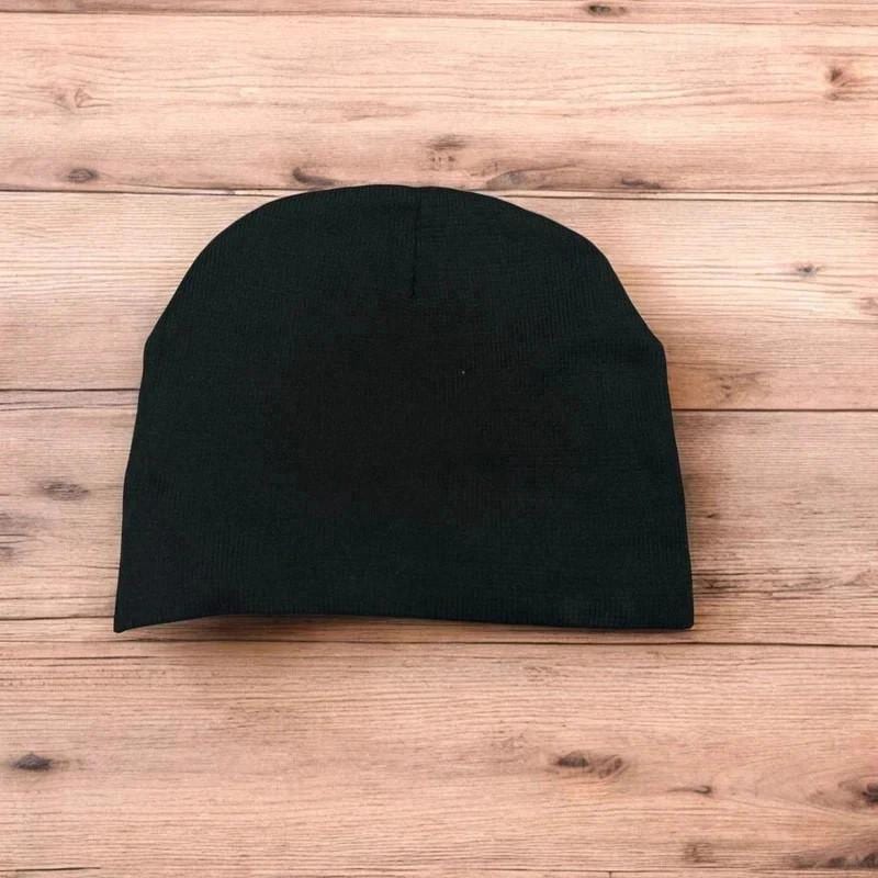 Cool Japanese vintage style beanie hat in black with graphic design. One size.