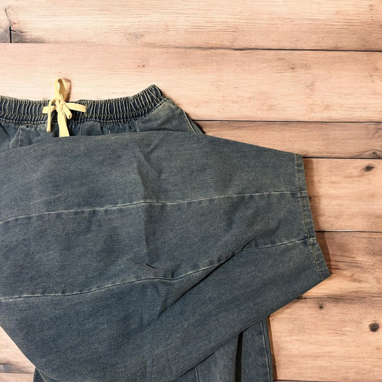 Incredible super baggy wide leg balloon fit jeans in washed mid blue.