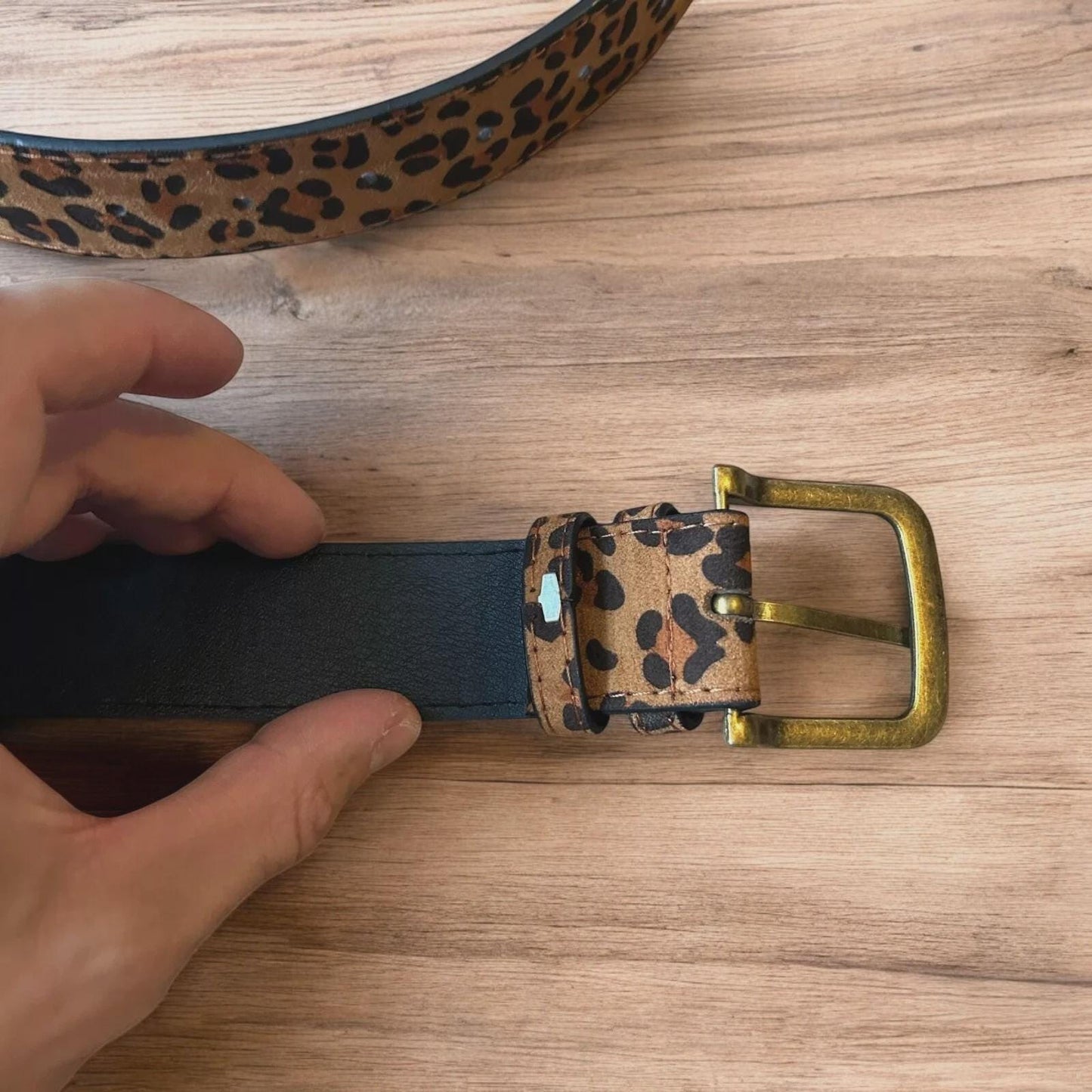 Vintage style faux leather western leopard cowboy belt with bronze trim. 105cm.