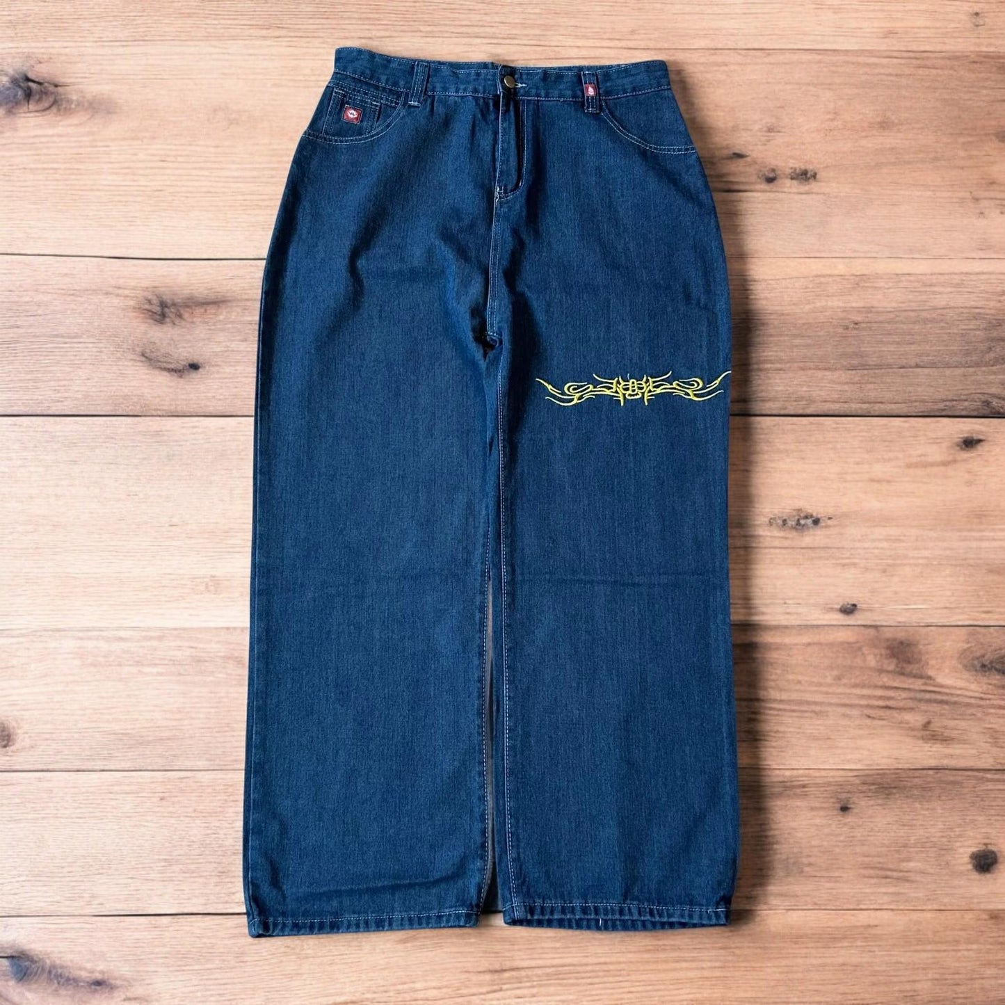 Insane baggy relaxed fit jeans in washed dark blue with embroidery.