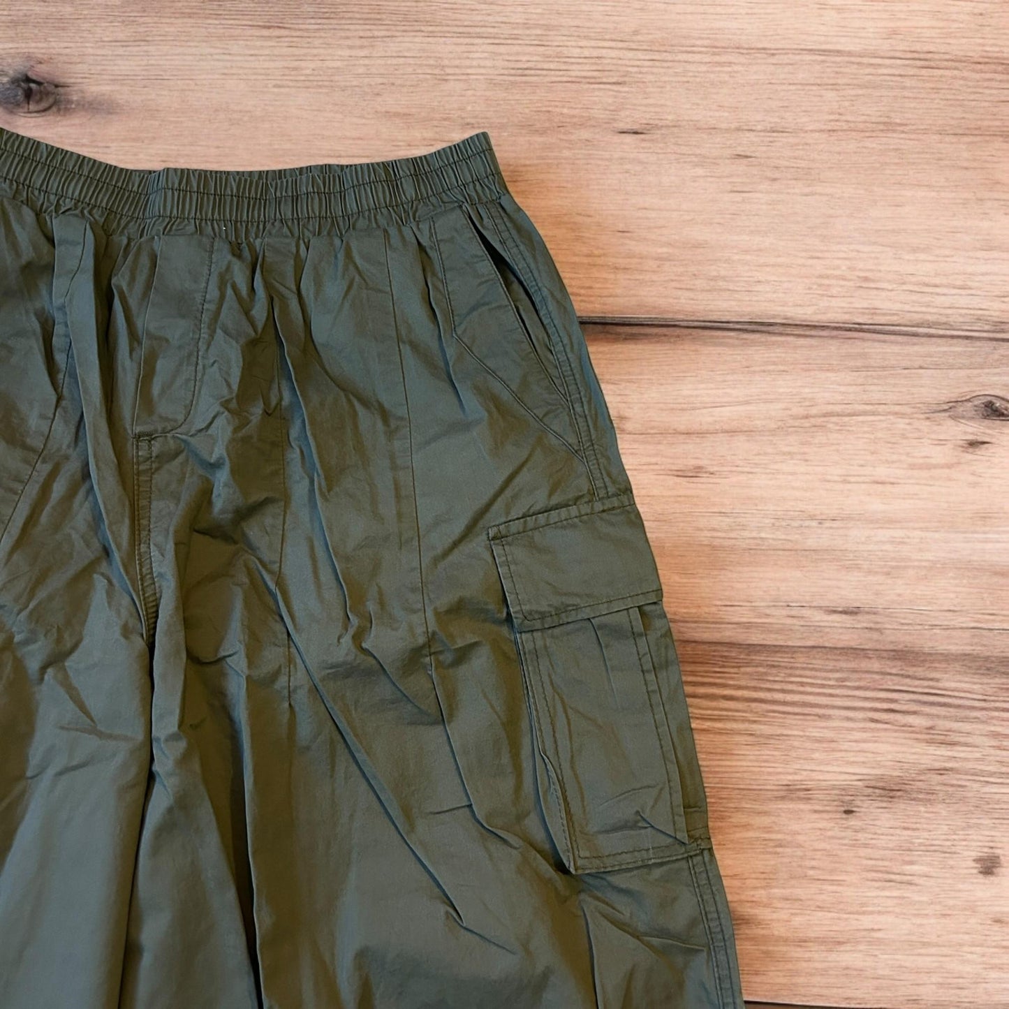 Insane super baggy wide leg Korean cargo parachute trousers in khaki green.