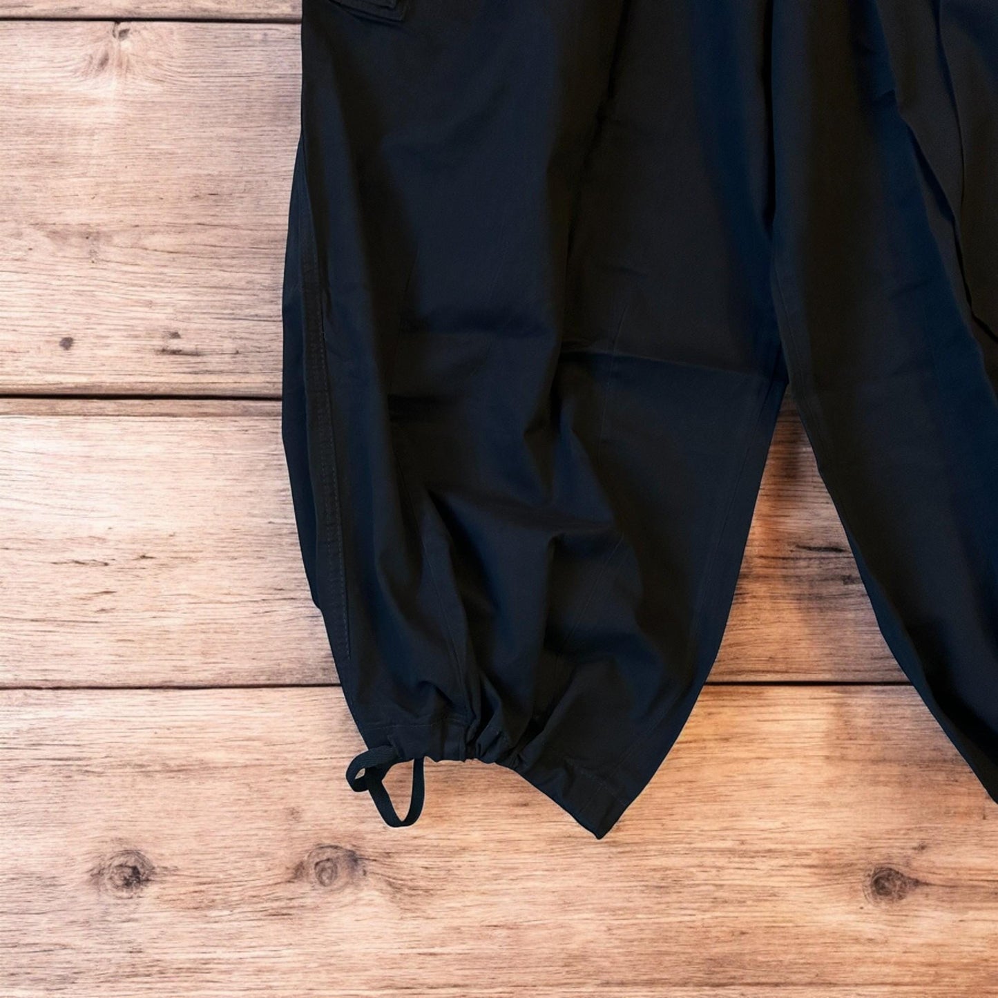 Insane super baggy wide leg Korean cargo parachute trousers in black.