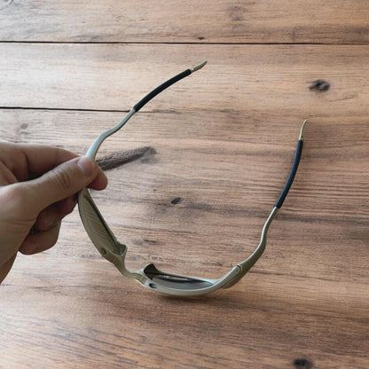 Insane metal frame sunglasses in silver with blue lense. One size.