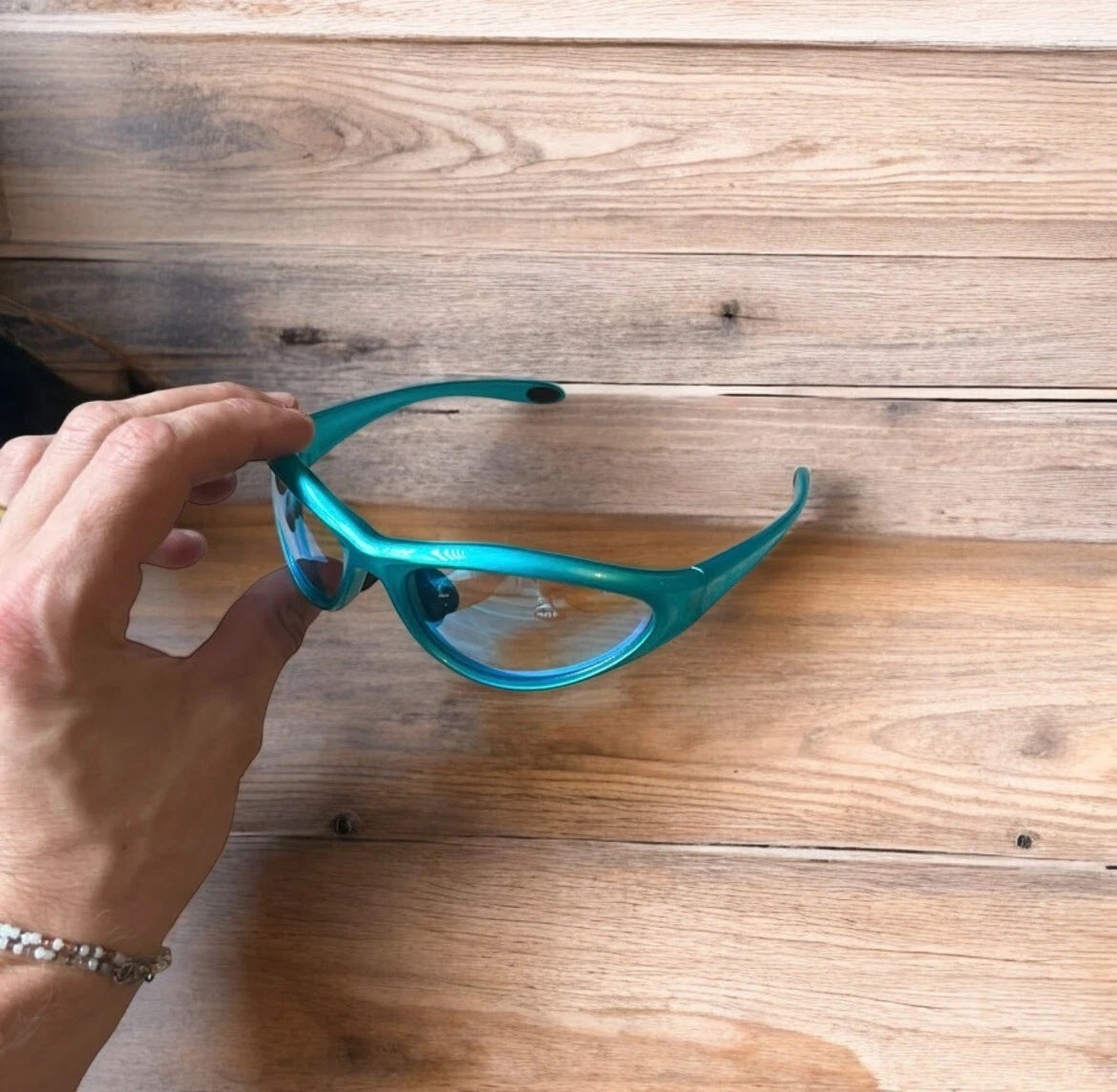 Cool Y2k wrap around skiing cycling sunglasses in blue. One size.