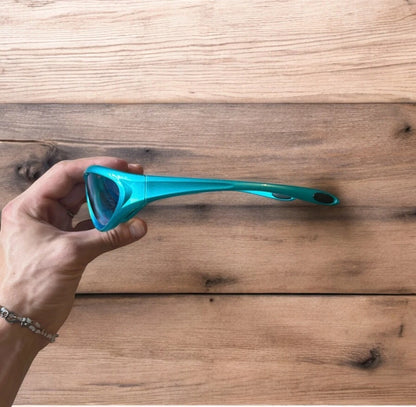 Cool Y2k wrap around skiing cycling sunglasses in blue. One size.