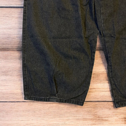 Vintage style baggy wide leg skater fit jeans in washed black.