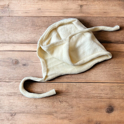 Lovely Y2k Japanese knitted beanie bonnet ear flap hat in beige/cream. One Size.