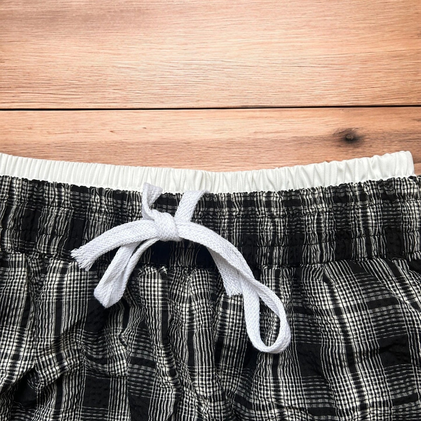 Lovely baggy wide leg checkered lounge pants trousers in black/white.